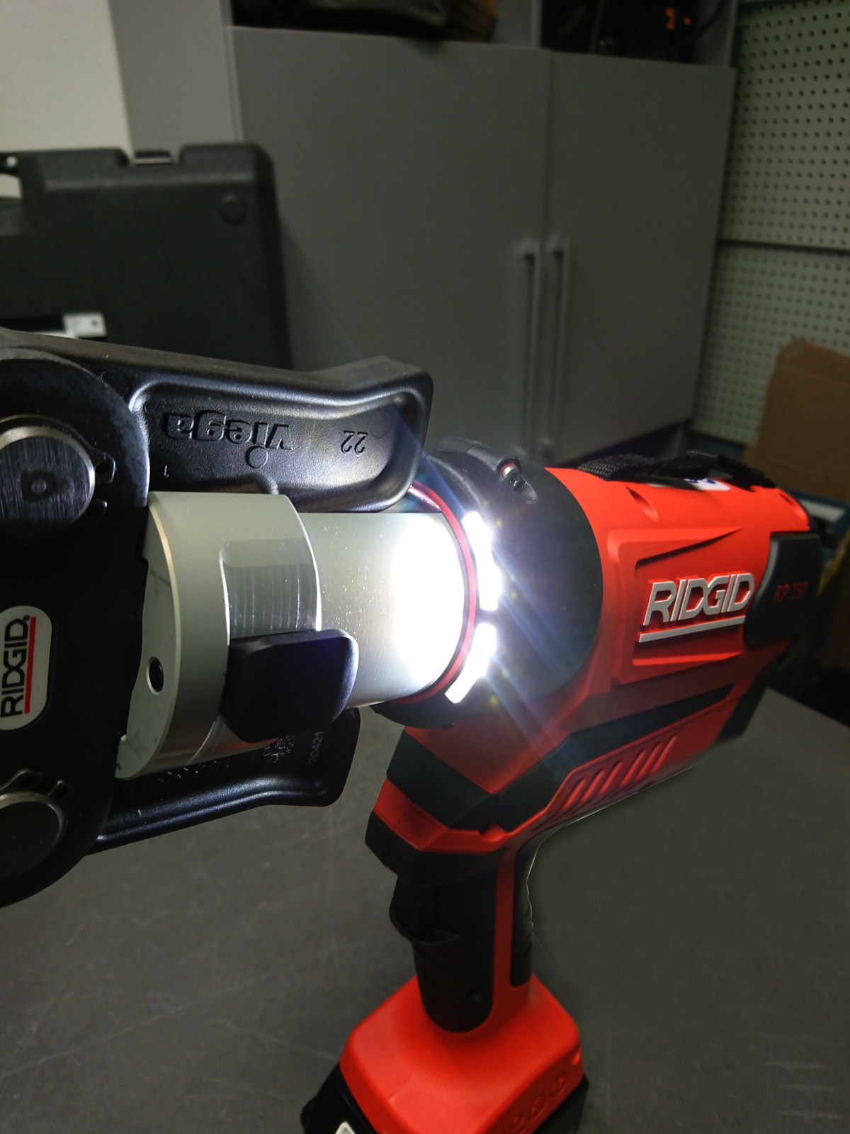 LED svetlo na lisovačke RIDGID RP 350-C